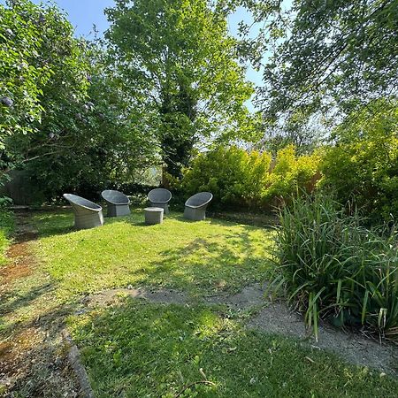 Surbiton Home With Free Parkings, Surbiton, Kingston Upon Thames, Surrey, Greater London Uk Buitenkant foto