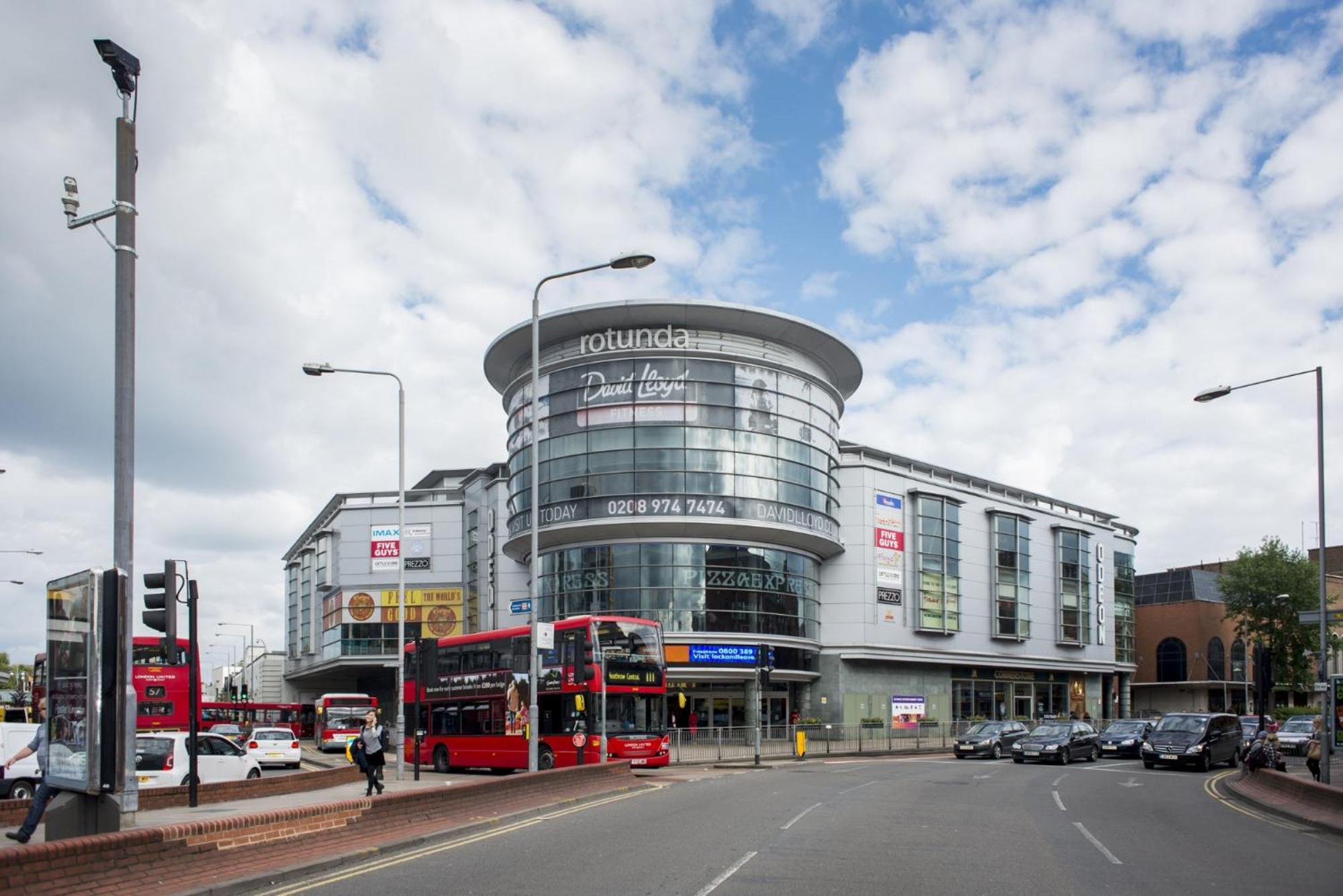 Surbiton Home With Free Parkings, Surbiton, Kingston Upon Thames, Surrey, Greater London Uk Buitenkant foto