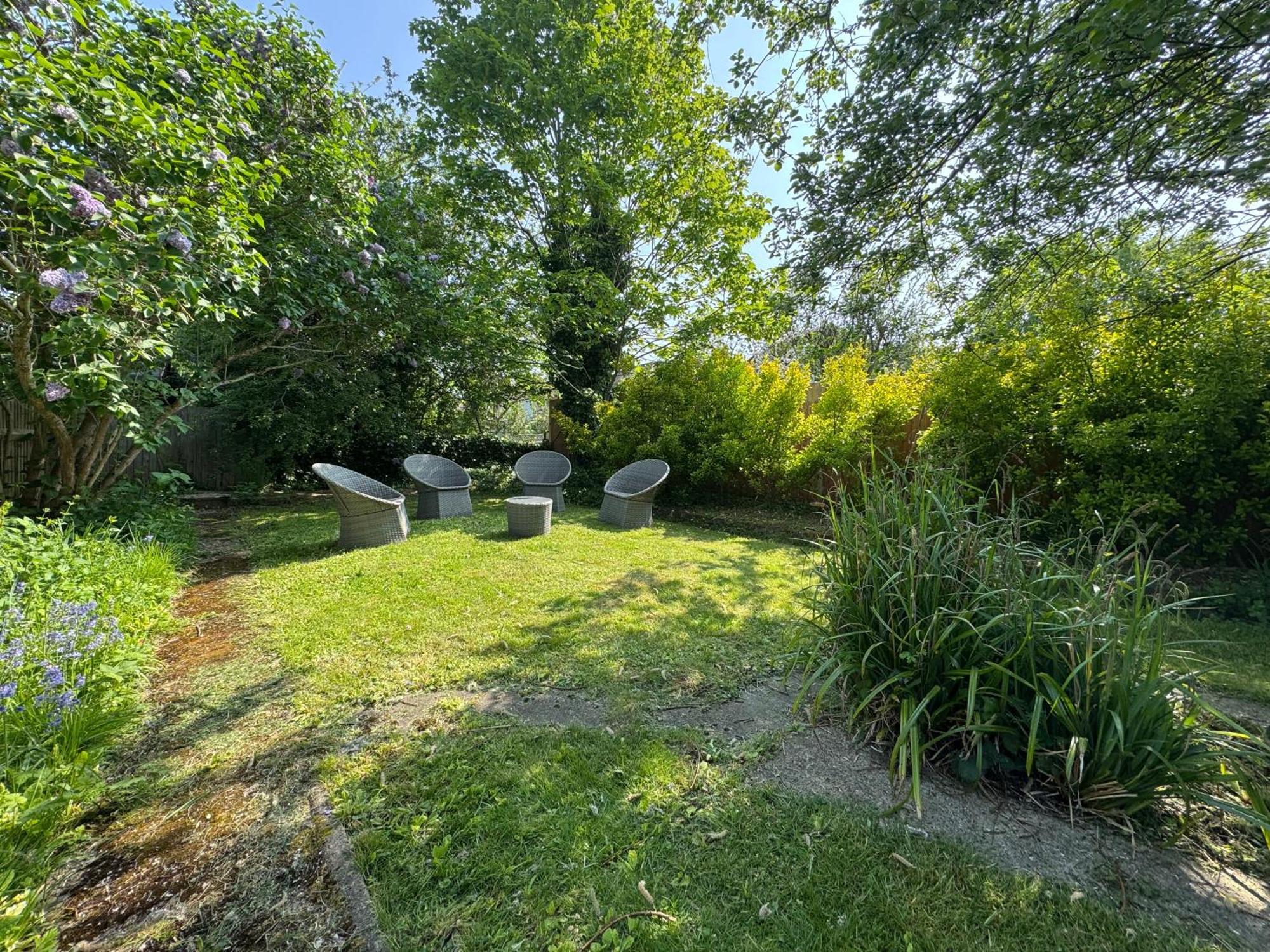 Surbiton Home With Free Parkings, Surbiton, Kingston Upon Thames, Surrey, Greater London Uk Buitenkant foto